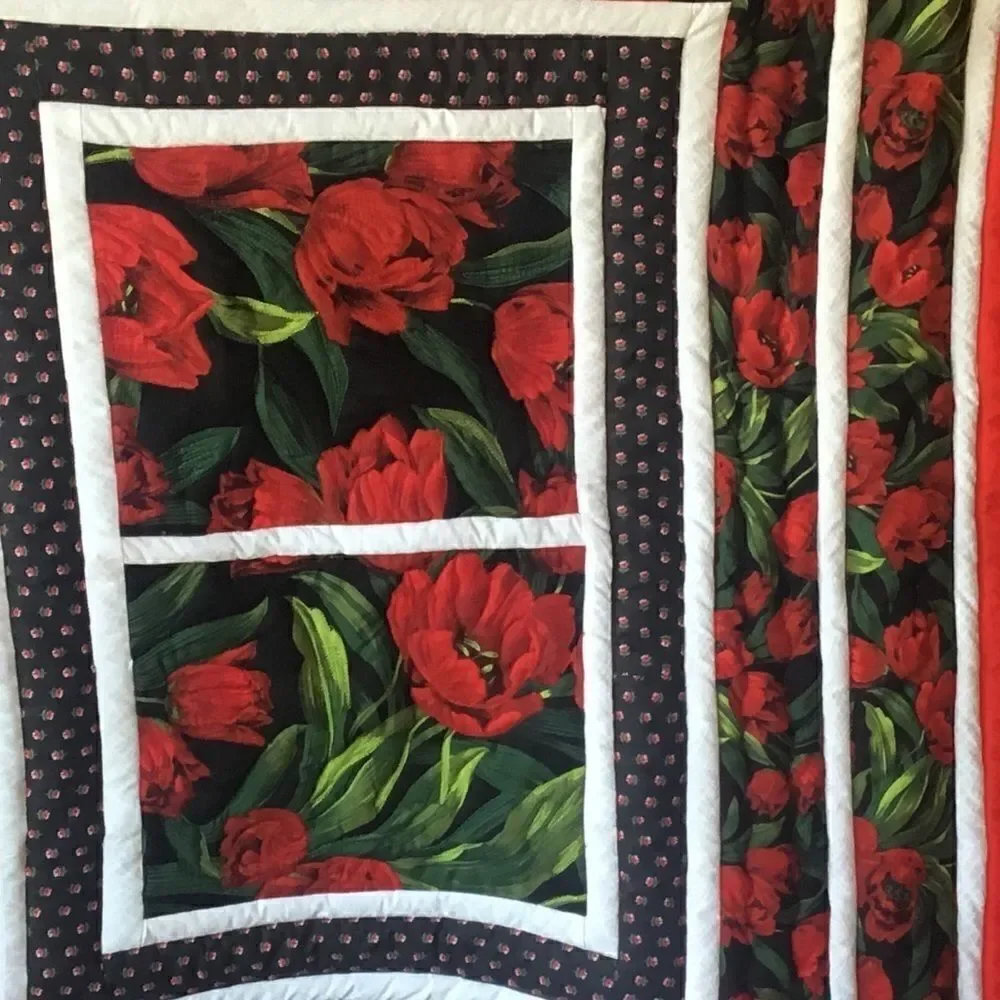 NWT Hand Crafted Tulip Time Quilt